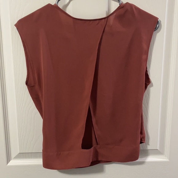 Dynamite Top - Picture 3 of 5